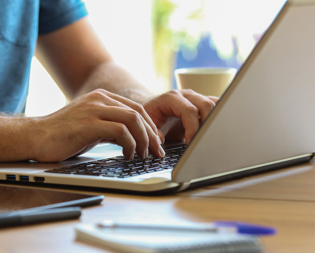 Attorney providing small business formation and contract services for clients in Sonoma County.